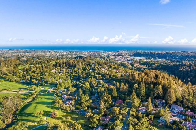 335 Bridlewood Court, Santa Cruz, CA 95060