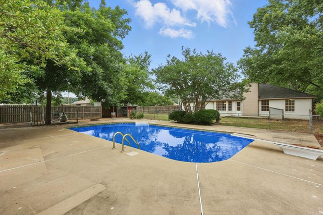 6 Eve Lane, Conway, AR 72034