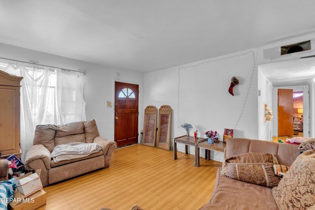 306 Cadwallader Drive, El Paso, TX 79915