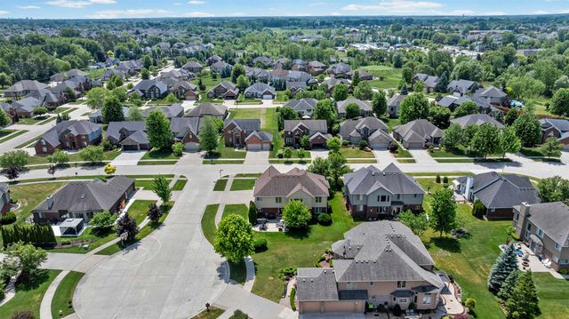 18913 Strongford Drive, Macomb Twp, MI 48044