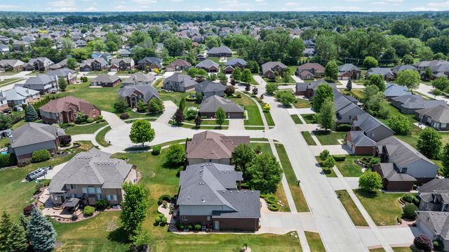 18913 Strongford Drive, Macomb Twp, MI 48044