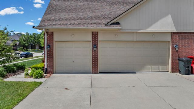 18913 Strongford Drive, Macomb Twp, MI 48044