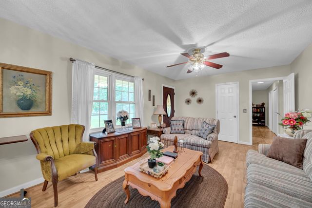 751 Collier Road, Toccoa, GA 30577