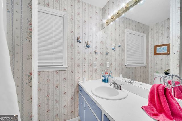 751 Collier Road, Toccoa, GA 30577