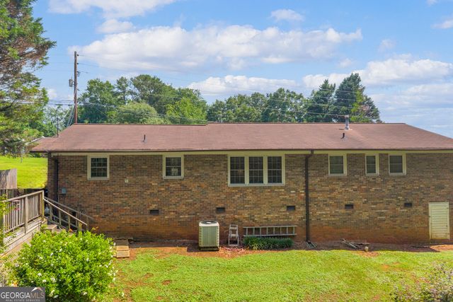 751 Collier Road, Toccoa, GA 30577