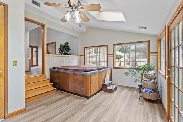 10 Walnut Road, Chelmsford, MA 01824