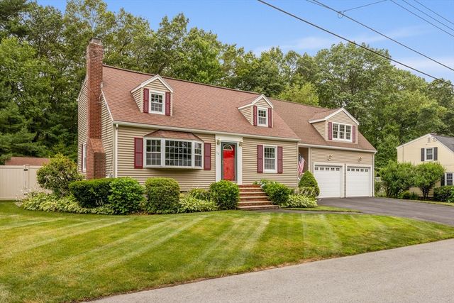 10 Walnut Road, Chelmsford, MA 01824