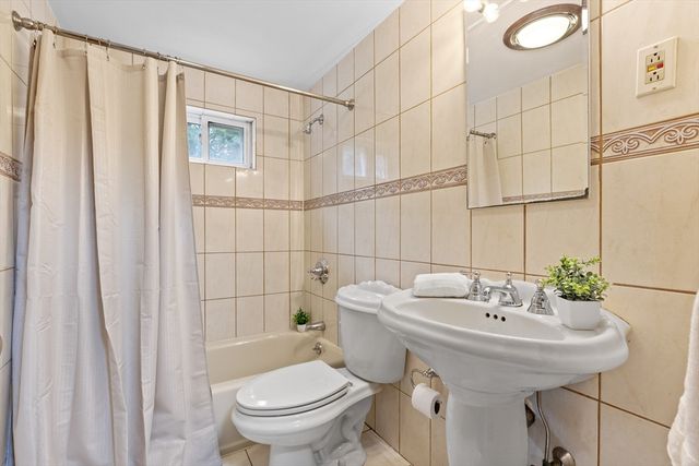 10 Walnut Road, Chelmsford, MA 01824