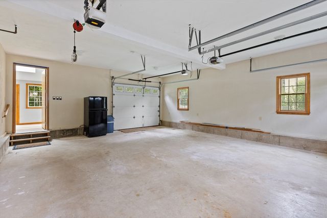 10 Walnut Road, Chelmsford, MA 01824