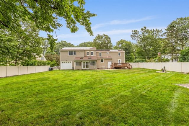 10 Walnut Road, Chelmsford, MA 01824