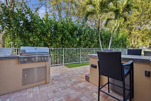 7346 Denicola Lane, Lake Worth, FL 33467