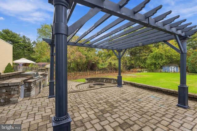 216 S HILL DR, Westampton, NJ 08060