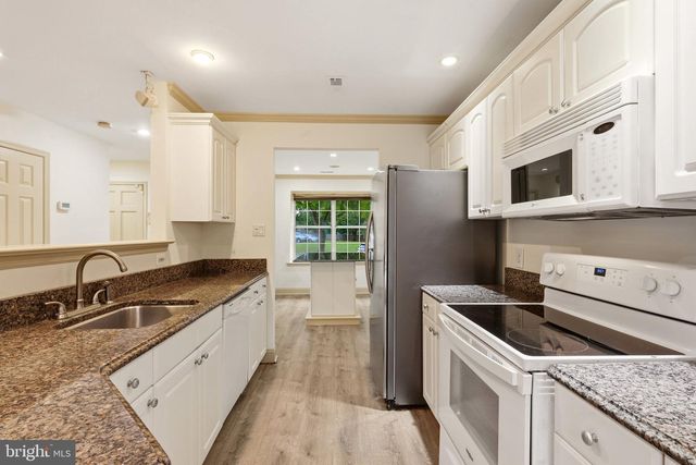 216 S HILL DR, Westampton, NJ 08060