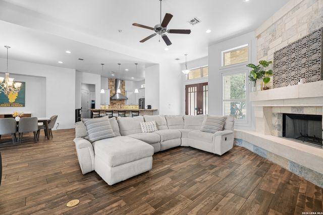 602 Didgeridoo Trl, New Braunfels, TX 78132