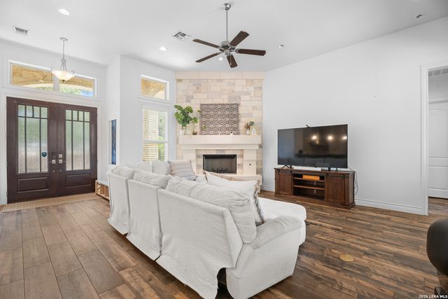 602 Didgeridoo Trl, New Braunfels, TX 78132