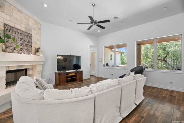 602 Didgeridoo Trl, New Braunfels, TX 78132