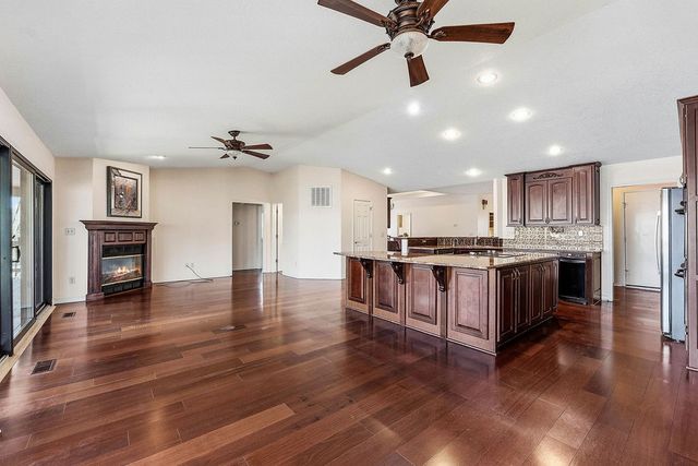 27 Tamworth Circle, Bella Vista, AR 72715