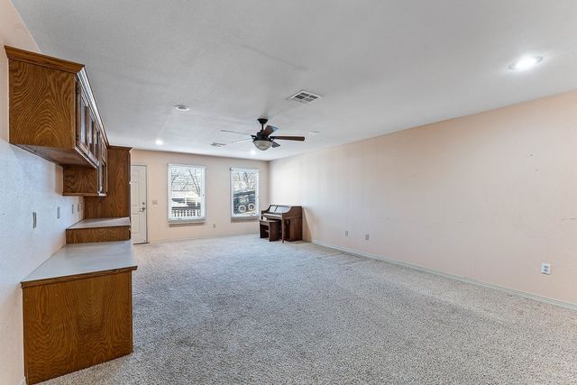 27 Tamworth Circle, Bella Vista, AR 72715