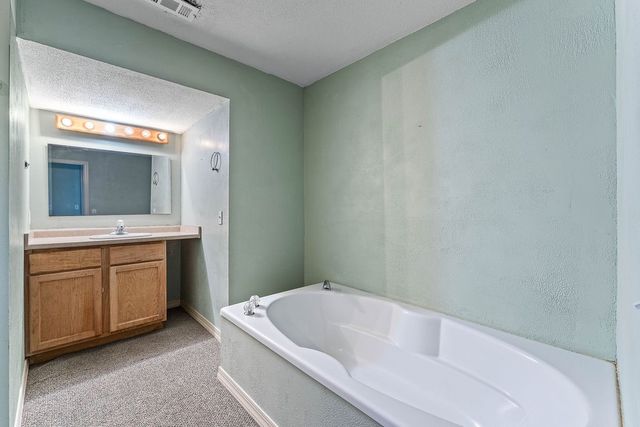 27 Tamworth Circle, Bella Vista, AR 72715