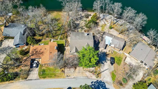 27 Tamworth Circle, Bella Vista, AR 72715