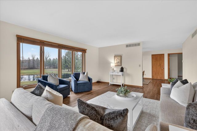 41615 M 43, Paw Paw, MI 49079