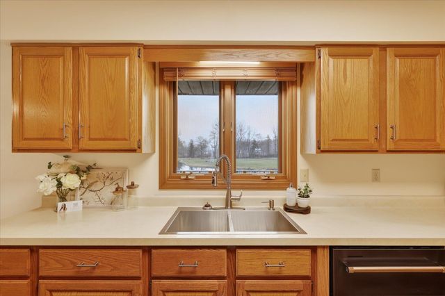 41615 M 43, Paw Paw, MI 49079