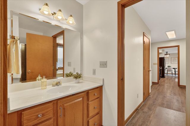 41615 M 43, Paw Paw, MI 49079