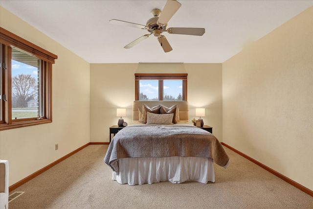 41615 M 43, Paw Paw, MI 49079