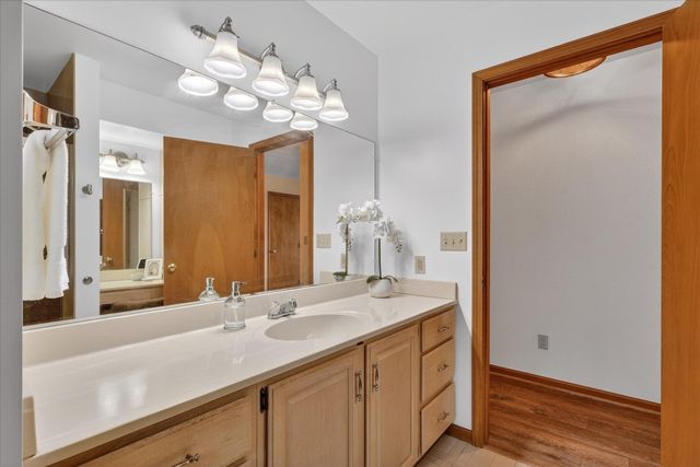 41615 M 43, Paw Paw, MI 49079