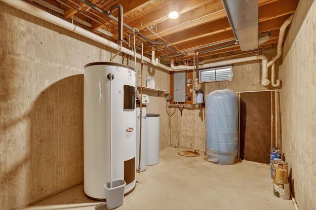 41615 M 43, Paw Paw, MI 49079