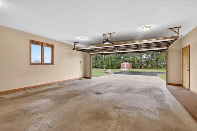 41615 M 43, Paw Paw, MI 49079