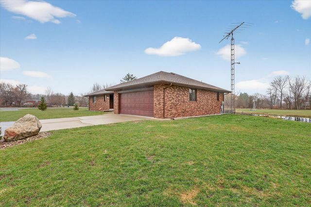 41615 M 43, Paw Paw, MI 49079