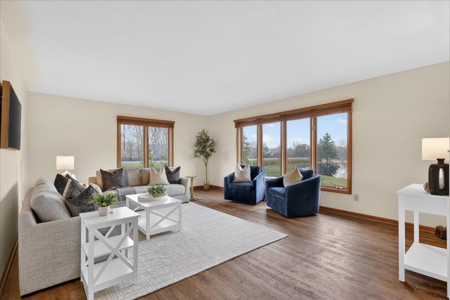 41615 M 43, Paw Paw, MI 49079