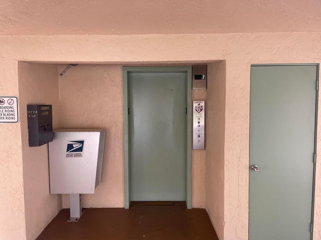 700 Village Green Court 101, Palm Springs, FL 33461