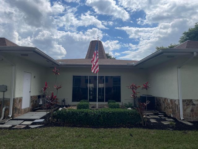 700 Village Green Court 101, Palm Springs, FL 33461