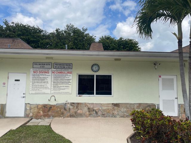 700 Village Green Court 101, Palm Springs, FL 33461