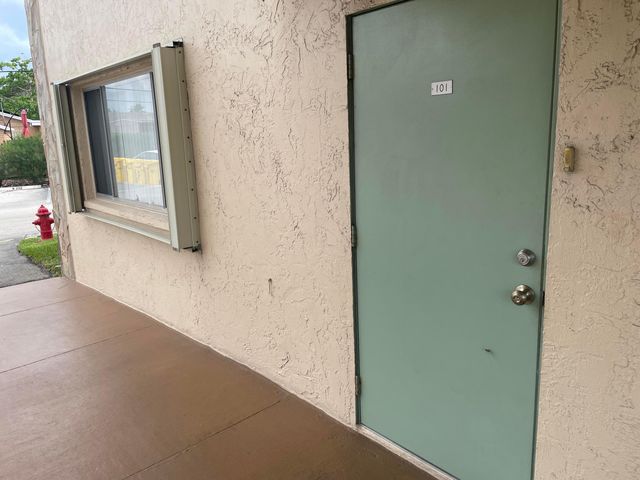 700 Village Green Court 101, Palm Springs, FL 33461