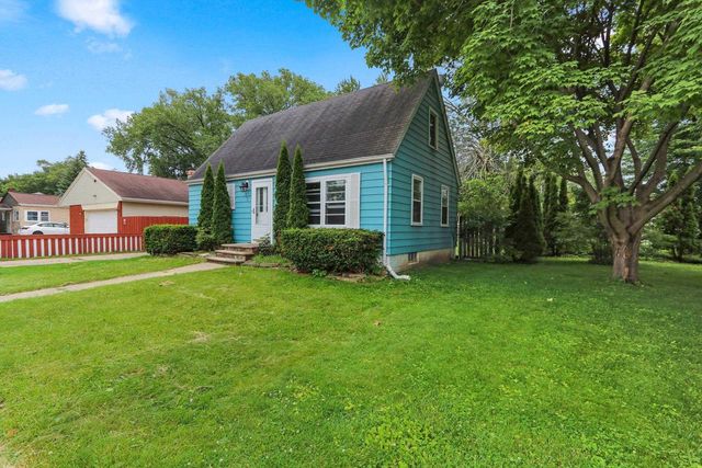 1858 EASTMAN AVENUE, Green Bay, WI 54302