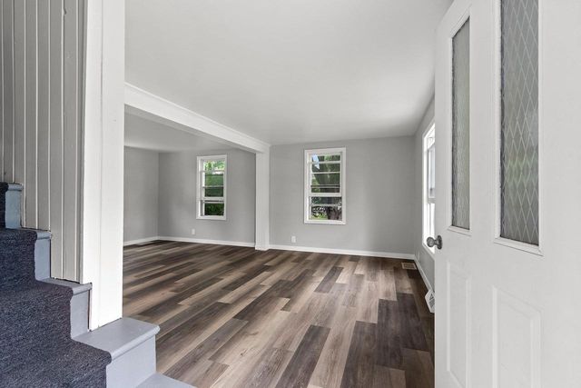 1858 EASTMAN AVENUE, Green Bay, WI 54302