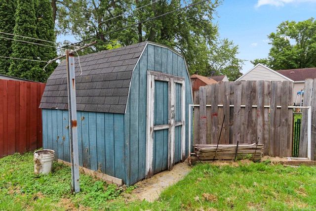 1858 EASTMAN AVENUE, Green Bay, WI 54302