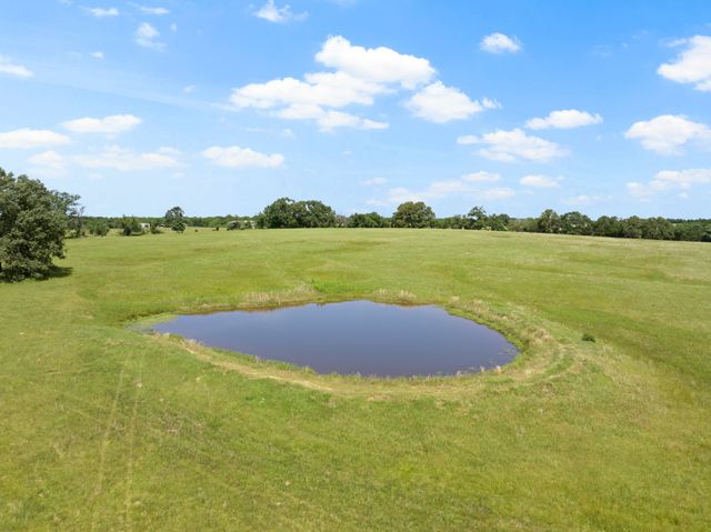 196 County Road 1309, Bogata, TX 75417