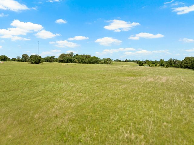 196 County Road 1309, Bogata, TX 75417