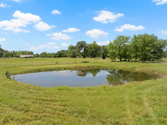 196 County Road 1309, Bogata, TX 75417