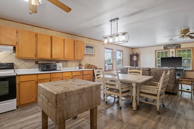196 County Road 1309, Bogata, TX 75417