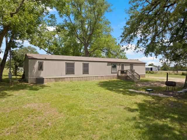196 County Road 1309, Bogata, TX 75417
