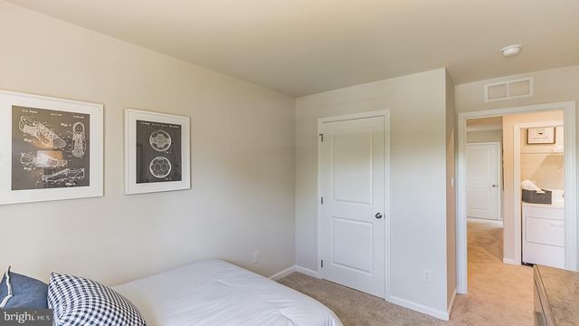 141 MAZZEO DR, Glassboro, NJ 08028