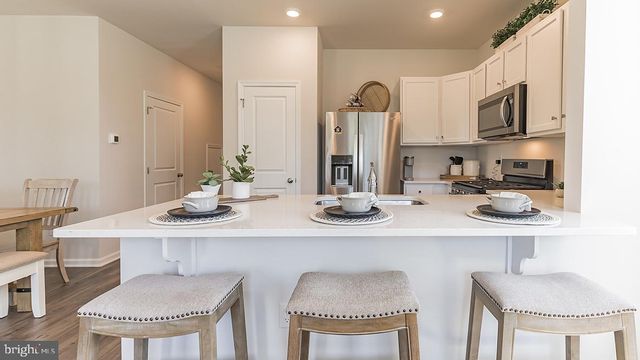141 MAZZEO DR, Glassboro, NJ 08028