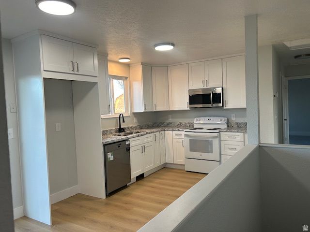5332 W CROCKET DR, Kearns, UT 84118