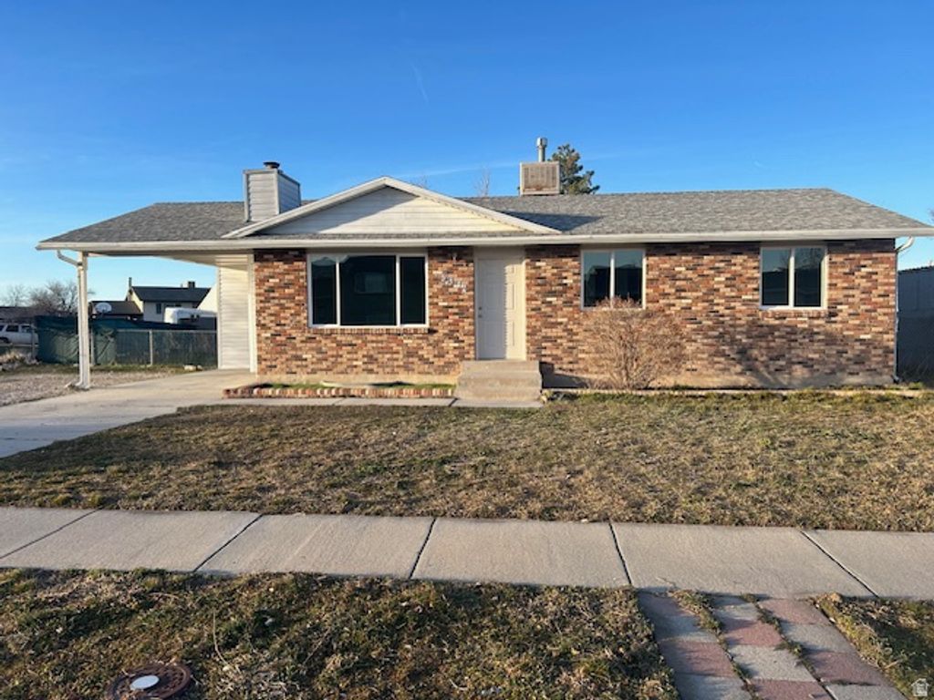 5332 W CROCKET DR, Kearns, UT 84118
