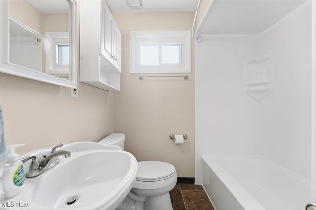 15700 Woodbrook Avenue, Maple Heights, OH 44137